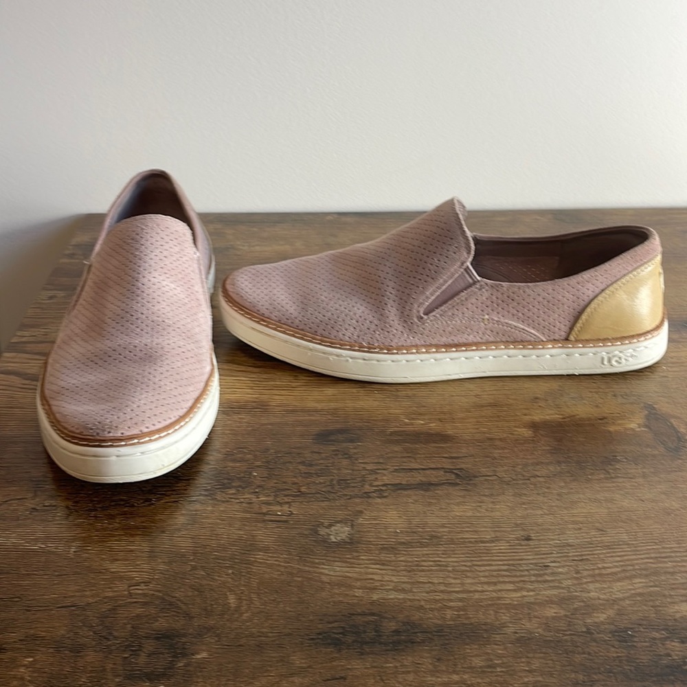 Dusty rose Ugg slip-ons